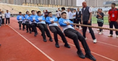 集團(tuán)公司拔河隊在市職工運(yùn)動會上奪冠